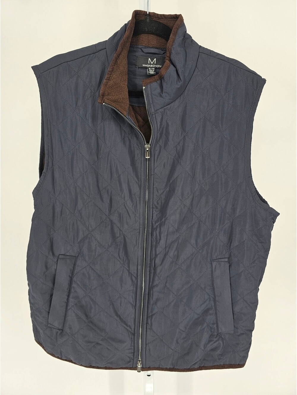 Magaschoni Mens Sz XL Zip Up Quilted Vest Navy Blue w/ Brown Fleece